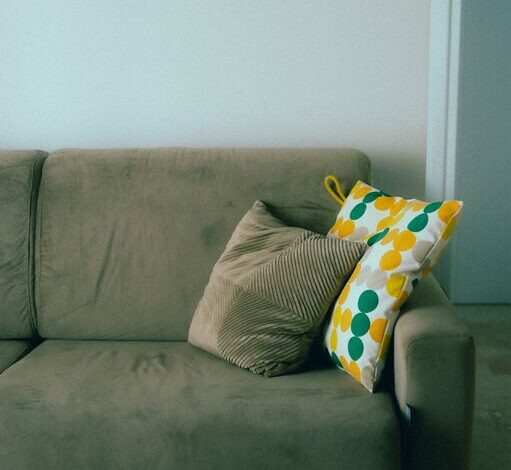 Tips for Creating a Cosy and Inviting Living Room on a Budget